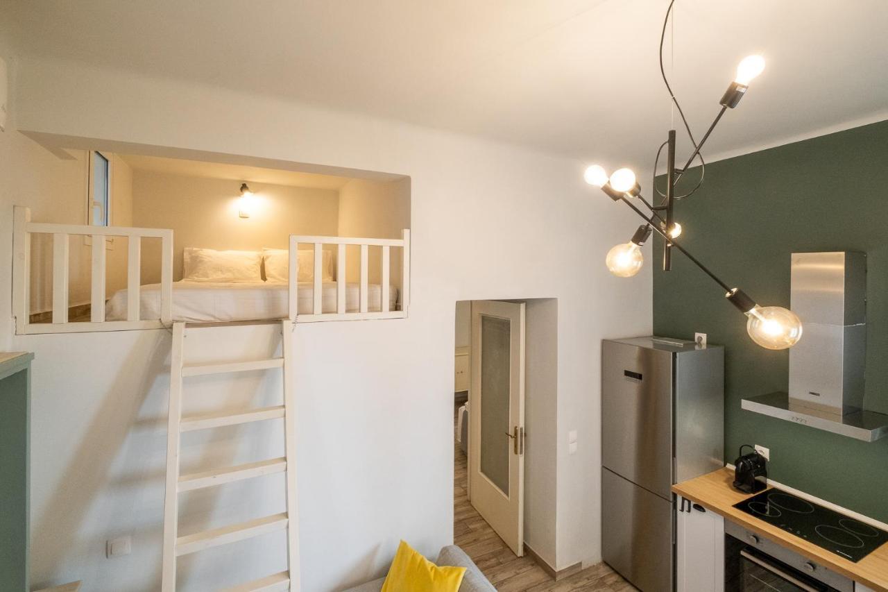 Central5 Boutique Apartments With Common Garden Next To Metro Афіни Екстер'єр фото