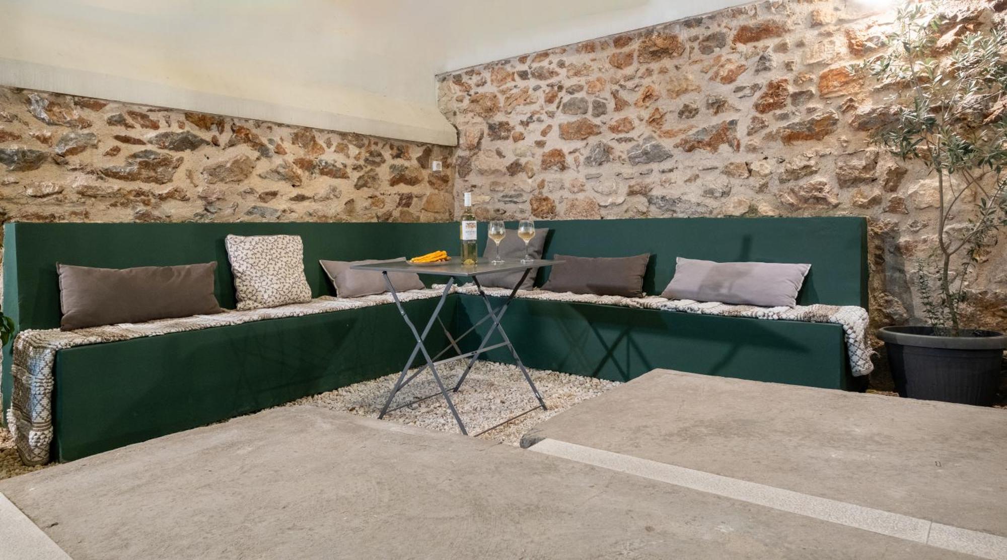 Central5 Boutique Apartments With Common Garden Next To Metro Афіни Екстер'єр фото