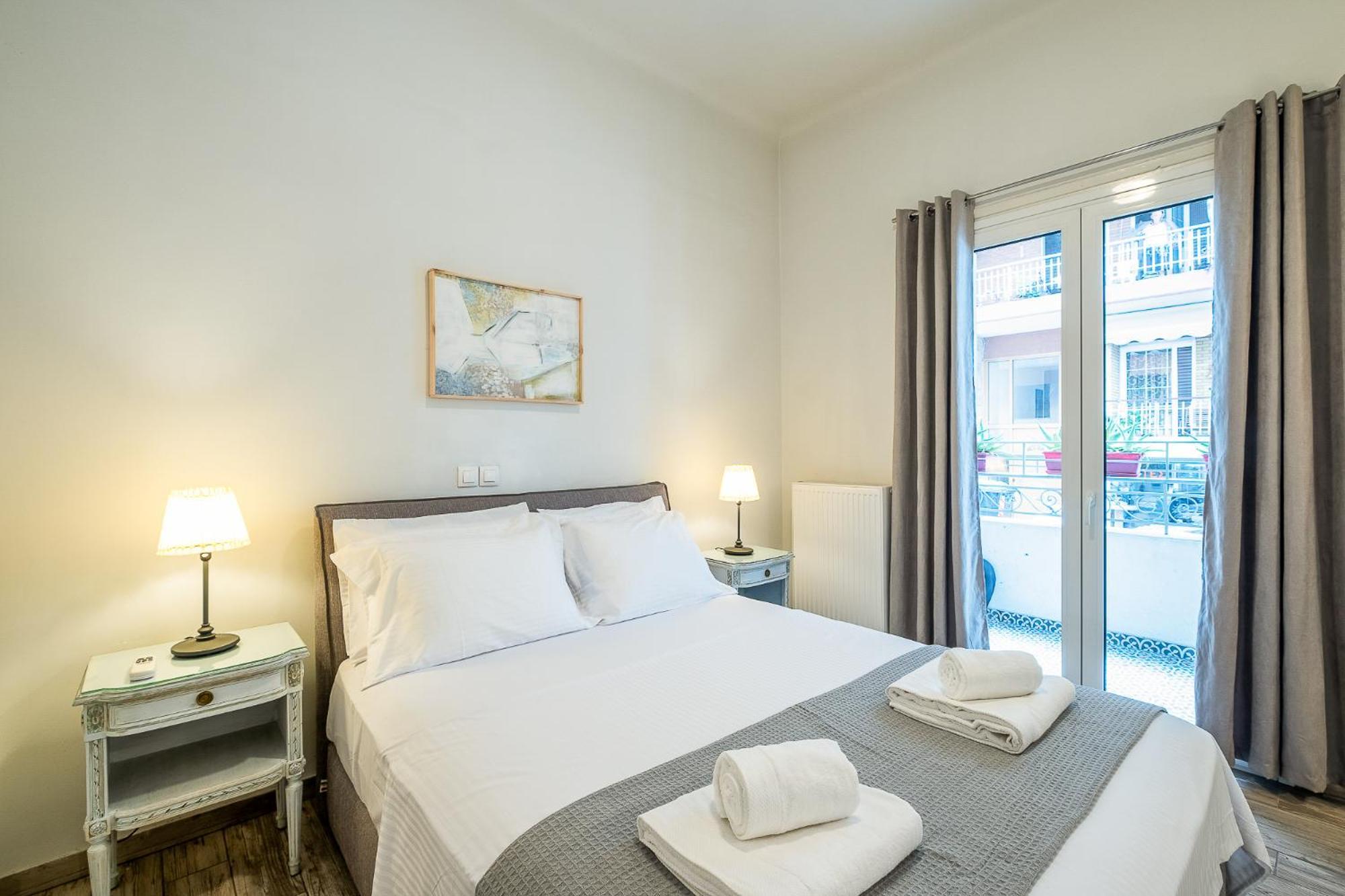 Central5 Boutique Apartments With Common Garden Next To Metro Афіни Екстер'єр фото